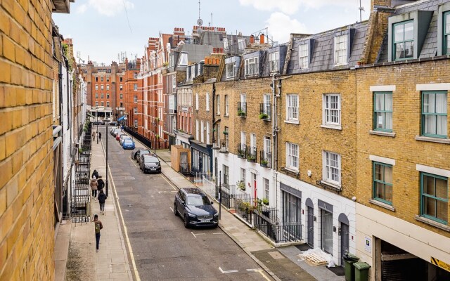 Stunning Apartment in Fashionable Marylebone by Underthedoormat