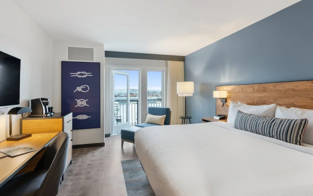 Hotel Indigo Everett - Waterfront Place by IHG