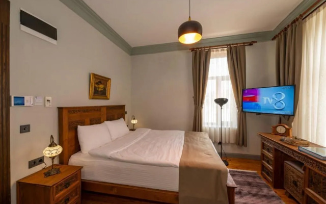 Opera Suites Okanli