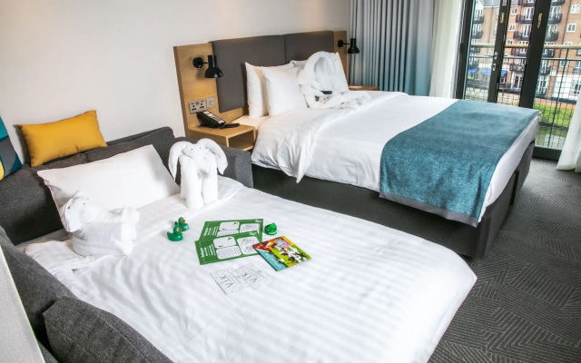 Holiday Inn London Brentford Lock by IHG