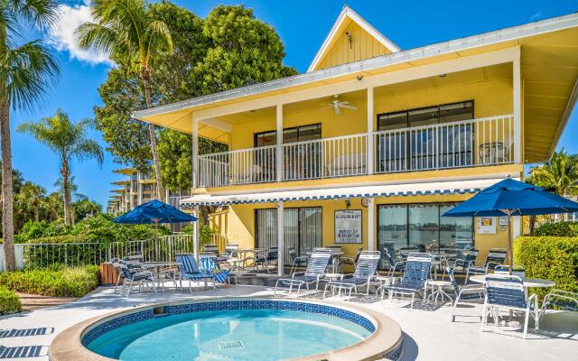 Hilton Vacation Club Charter Club Naples Bay