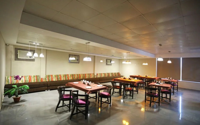 Dhola Maru Resort by OYO Rooms