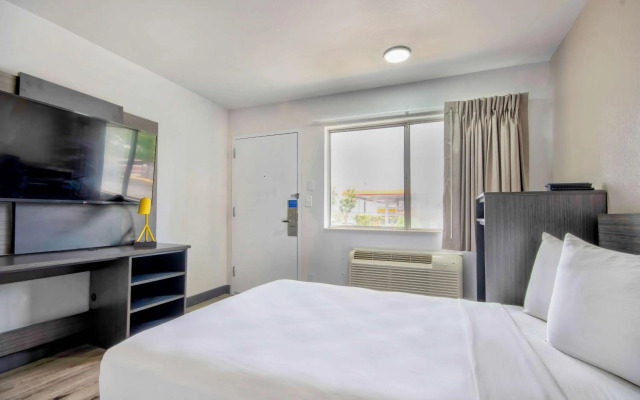 Motel 6 Austin, TX - North
