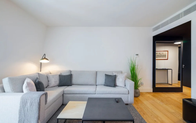 Prime Location Luxury Apartment