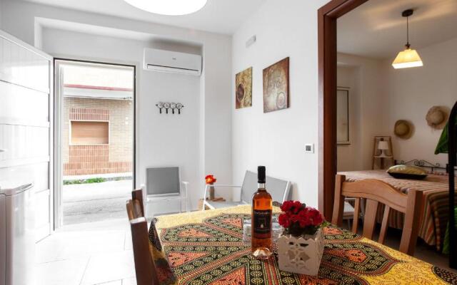 Economico bilocale 2-4 posti spiaggia Ionio m528