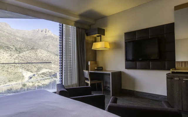Enjoy Santiago Hotel del Valle