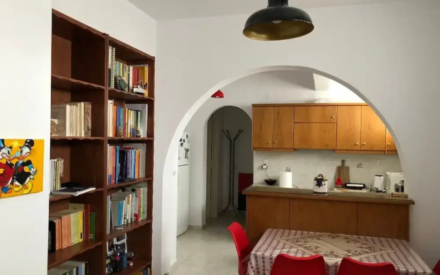 Cozy and Peaceful Apartment in the Center of Naxos