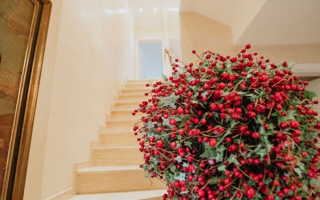 Luxury Apartment & Penthouse Villa