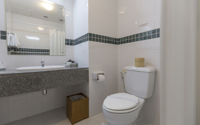 Kameo House Hotel and Serviced Apartments