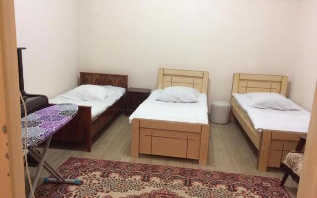 Batumi Guesthouse 28a