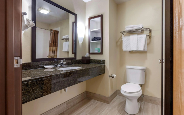 Best Western Plus Sparta Trail Lodge