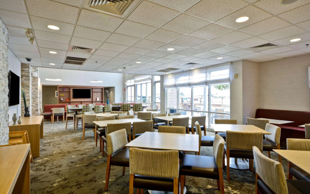 Homewood Suites by Hilton Oakland-Waterfront