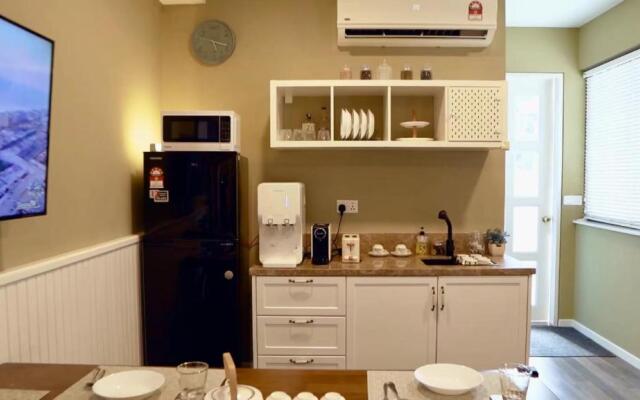 Attic Home Melaka Imperio Residence & Jonker