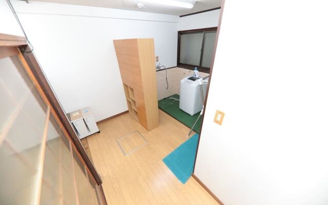 Brick House Near Osaka Castle 217-1