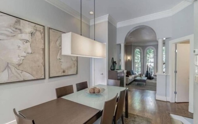 A Fabulous Washington DC 2BR 2 5BA Victorian Row Bi-Level Apartment 4 Guests