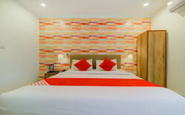 OYO 14892 Hotel Tourista