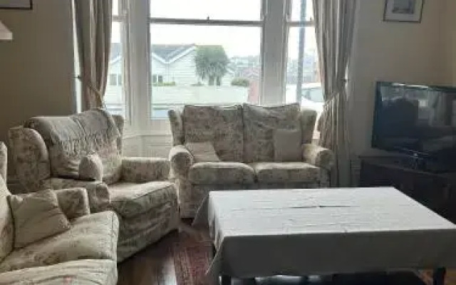 Harbour Lights Guest House