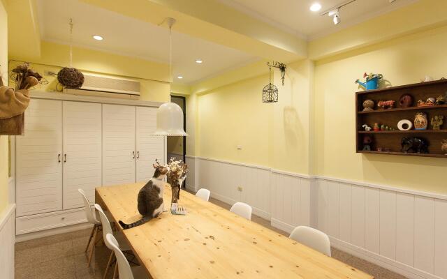 Flower Guest House
