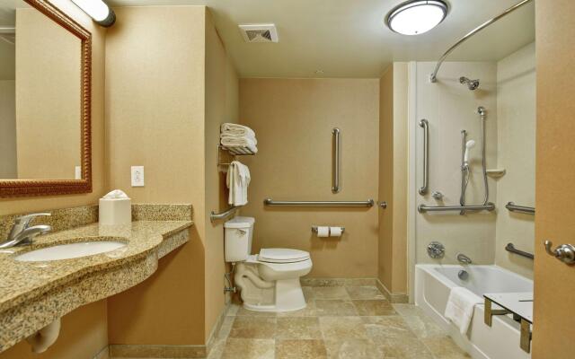 Hampton Inn & Suites Fredericksburg-at Celebrate Virginia