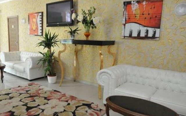 Apart Hotel MIDA