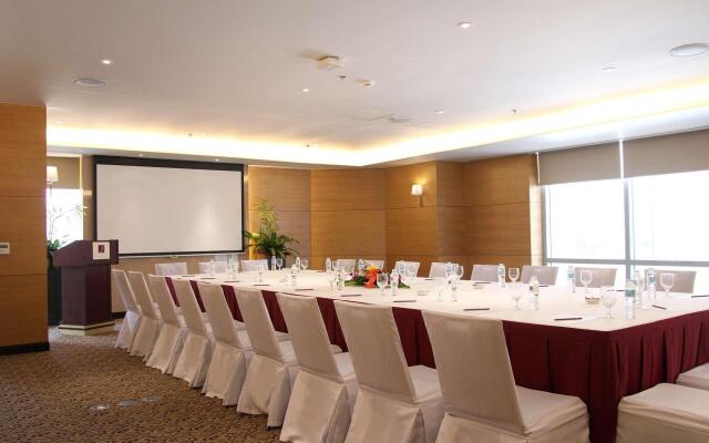 Quest Hotel & Conference Center