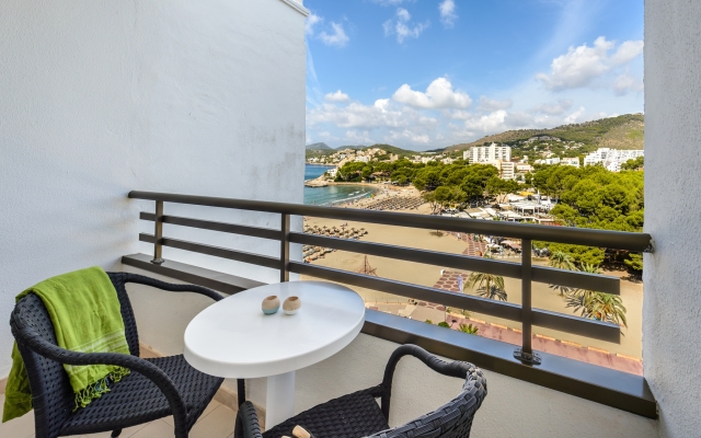 Vibra Beverly Playa Hotel