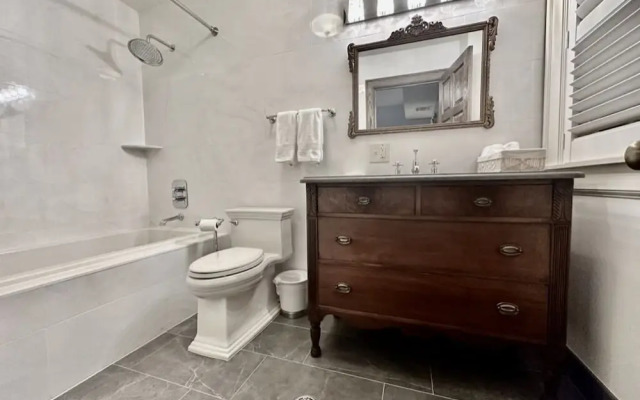 Frederick Stearns House Historic Inn