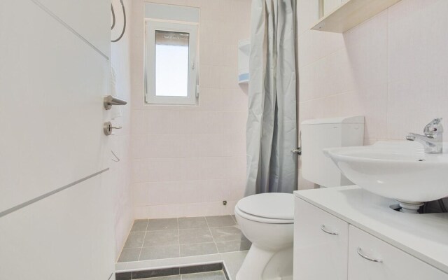 Beautiful Apartment in Vir With Wifi and 2 Bedrooms