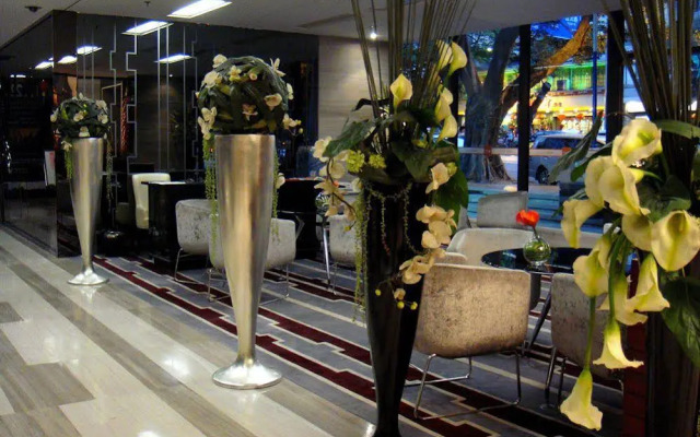 Q-City Hotel