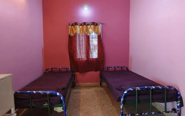 Square & Dormitory Stays