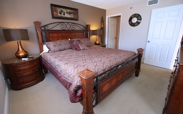 Beach Palms 402