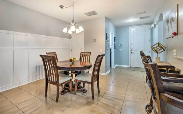 15 Mi to Disney: Kissimmee Townhome w/ Patio