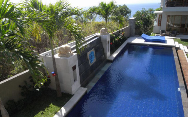 Blue Rose Villa