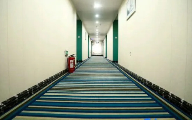 Zhoukou Fuerhaotai Fashion Hotel