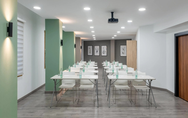 Hotel Elche Centro Affiliated by Melia