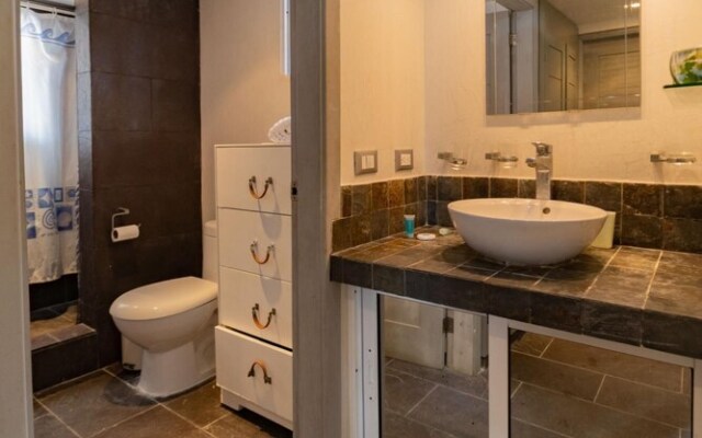 Los Corales Beach Front E101