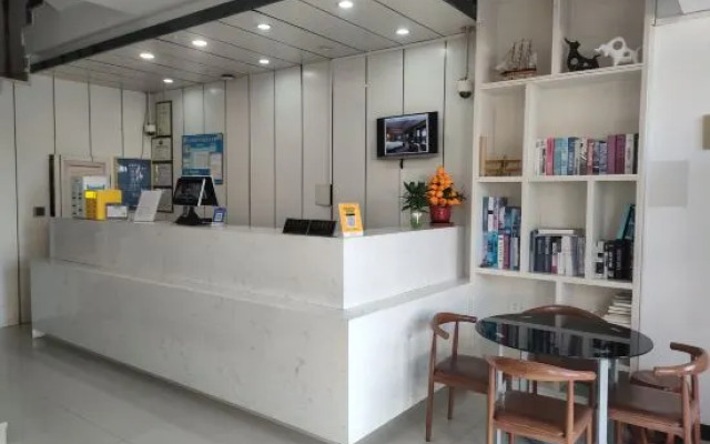 Hi Inn Shanghai Jinshan Zhuyu Jinlong New Street Hotel