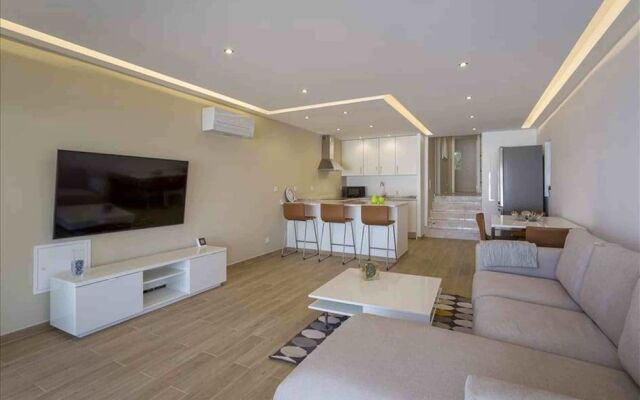 Vicky Rae Beach House