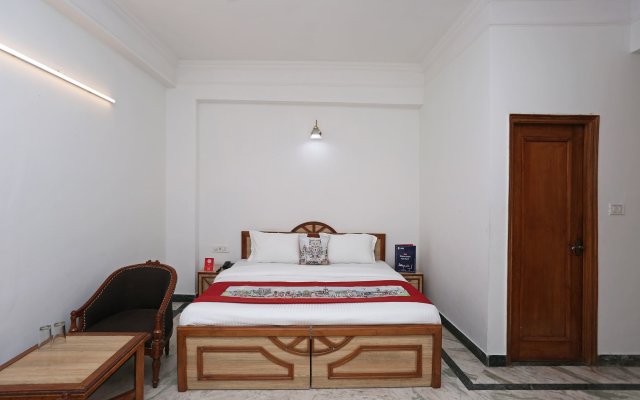 OYO 10072 Hotel Amrit Regency