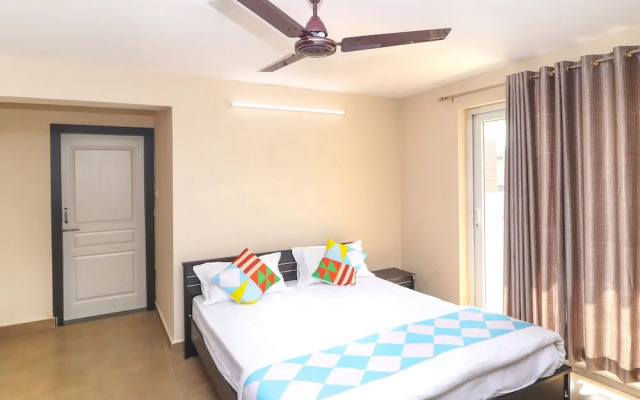OYO 27826 Home Graceful Stay Near Airport
