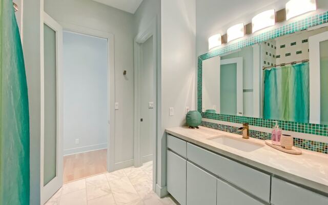 1893bays 5 Bedroom Home