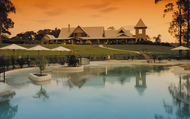 Mercure Lake Macquarie Raffertys Resort