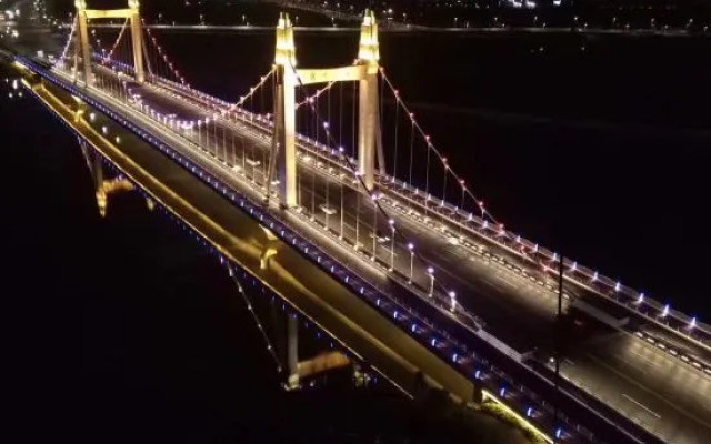 Hengba Hotel Chain (Shaoxing Jinghu Resort Olympic Sports Center)