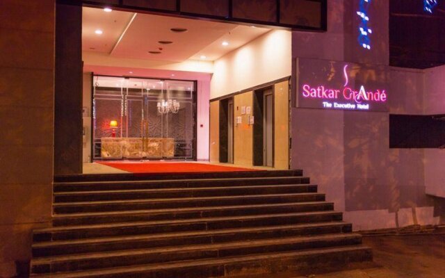 Hotel Satkar Grande