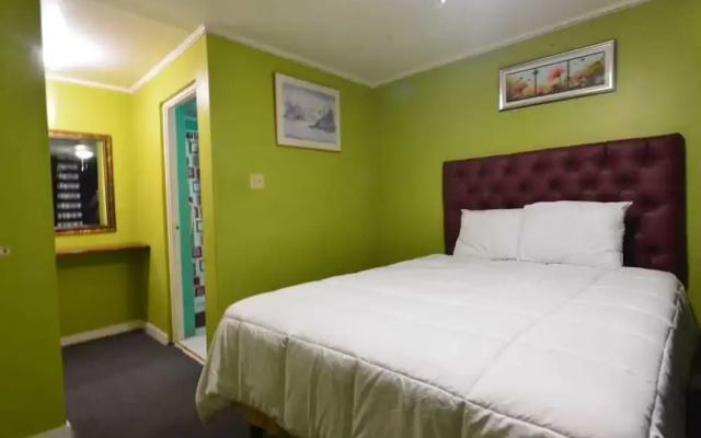 Royal Suites New Kingston