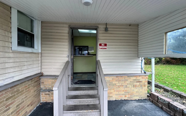 Westgate Manor Motel Austintown-Younstown, Ohio