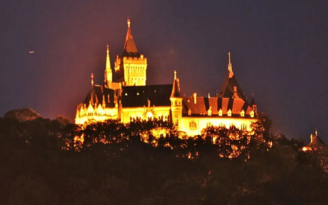 Holiday Apartment With Castle View