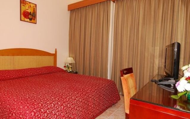 Ramee Guestline Hotel Apartments 1