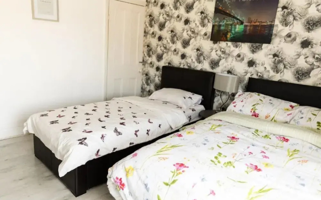 2 Bedroom Cossy Detached Property