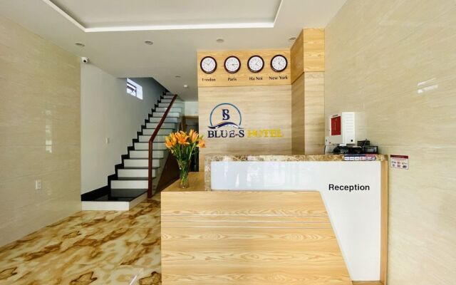 Blue S Hotel & Apartment by Zuzu